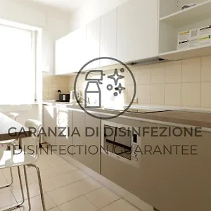 https://italianway-apartments-bergognone-47-flat.italymilanhotels.net